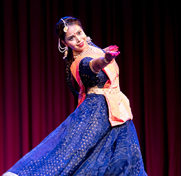 media/uploads/dancefaculty/1680505374.jpg